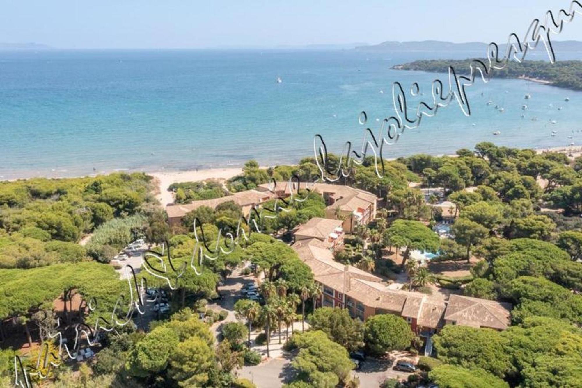 הייר Magnifique Parc De La Presqu'Ile Avec Piscine Et Plage Face A Porquerolles ! מראה חיצוני תמונה