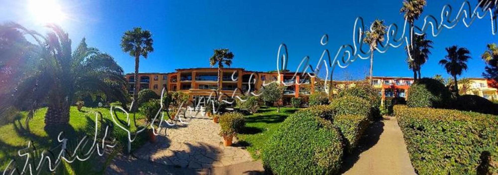 הייר Magnifique Parc De La Presqu'Ile Avec Piscine Et Plage Face A Porquerolles ! מראה חיצוני תמונה