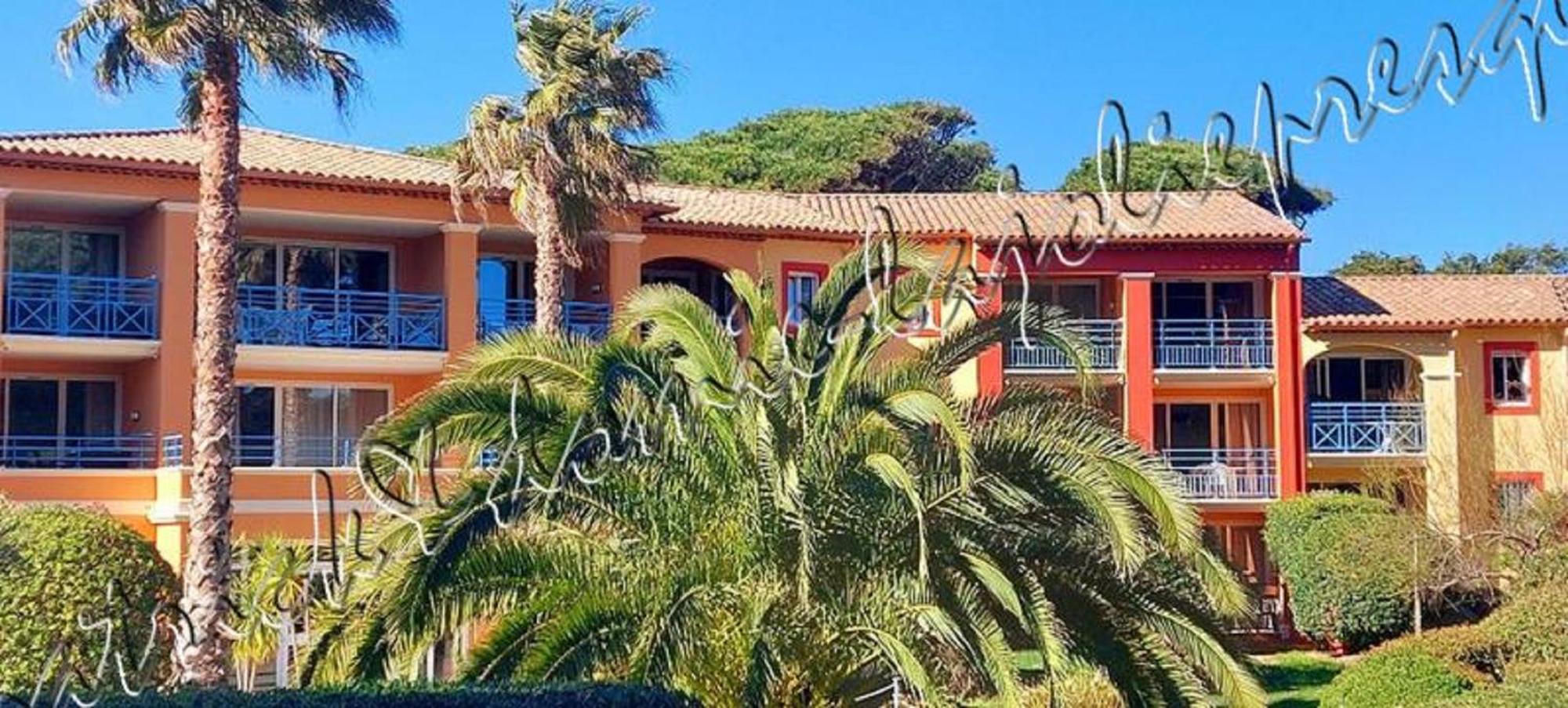הייר Magnifique Parc De La Presqu'Ile Avec Piscine Et Plage Face A Porquerolles ! מראה חיצוני תמונה