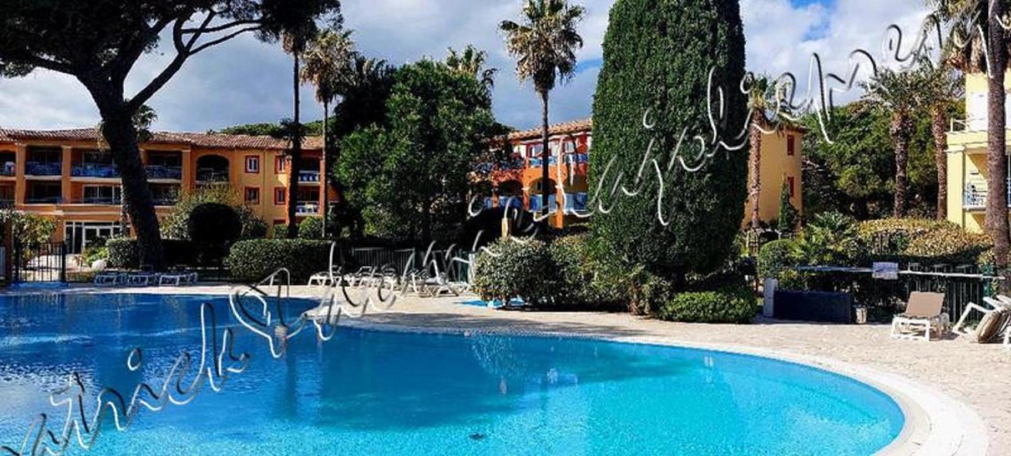 הייר Magnifique Parc De La Presqu'Ile Avec Piscine Et Plage Face A Porquerolles ! מראה חיצוני תמונה